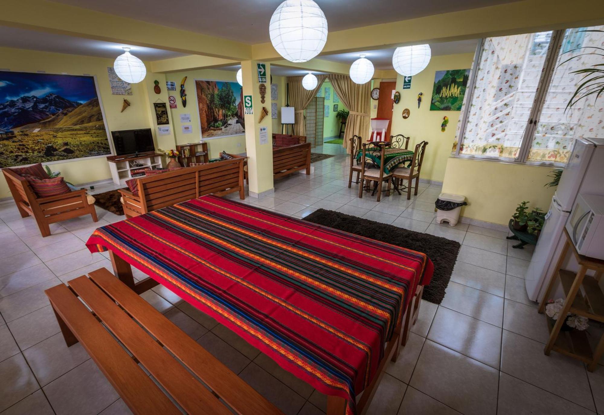 Хостел Mama Backpackers Ліма Екстер'єр фото