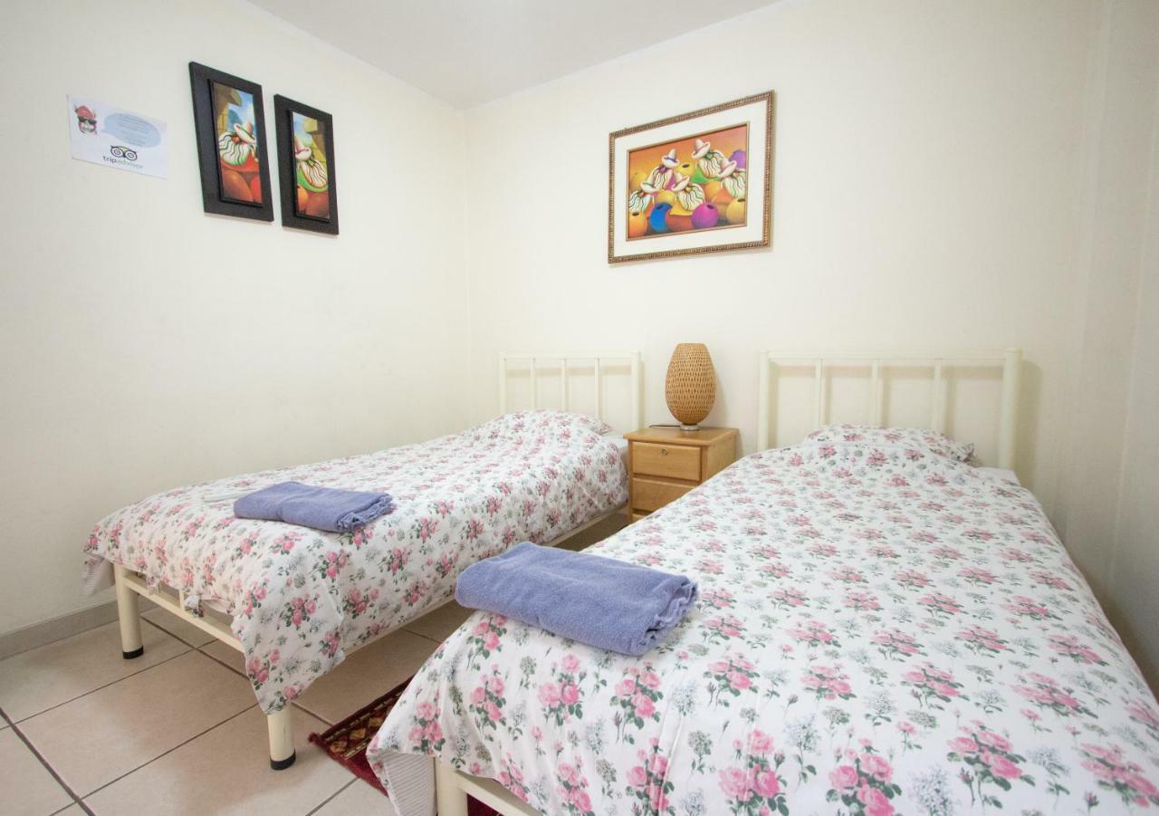 Хостел Mama Backpackers Ліма Екстер'єр фото